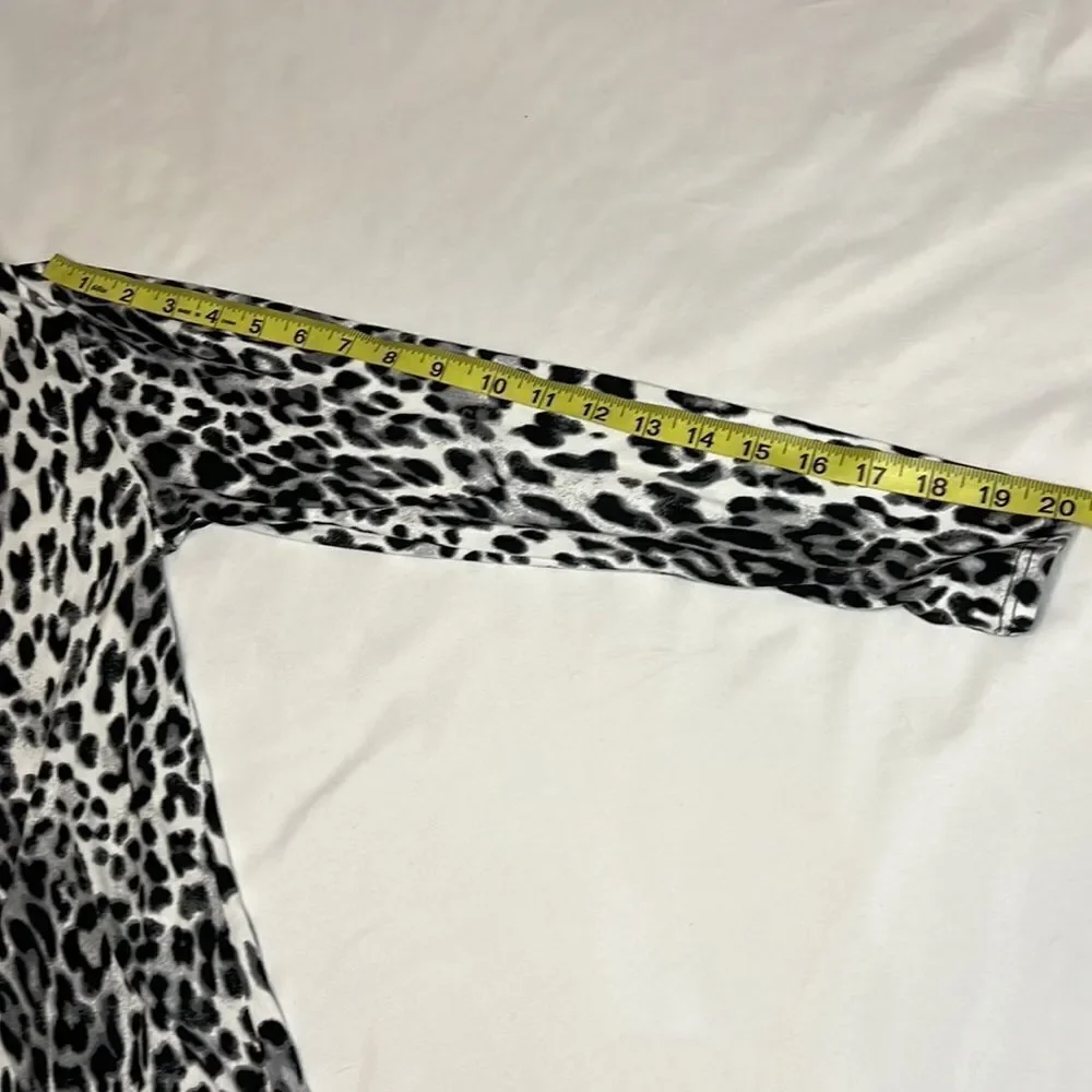 Cozy Rozy Women’s Gray Black Leopard Print Pajama Top Size XS